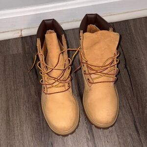 Gently work Timberland Boots